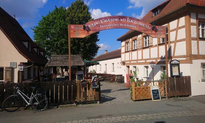 Finyas Taverne im Lutzgarten