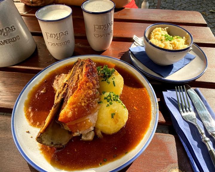 Finyas Taverne im Lutzgarten