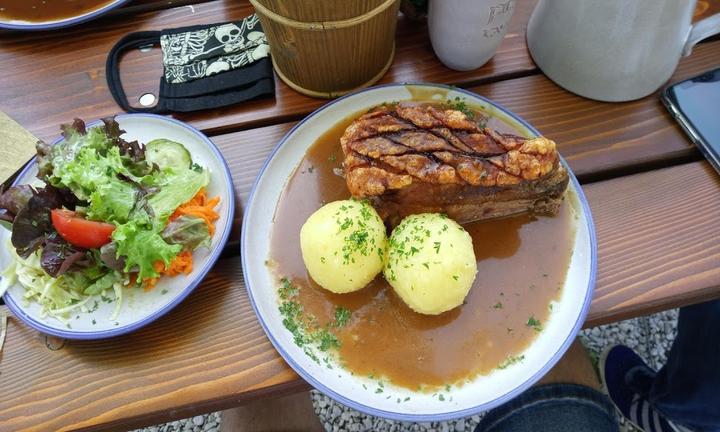 Finyas Taverne im Lutzgarten